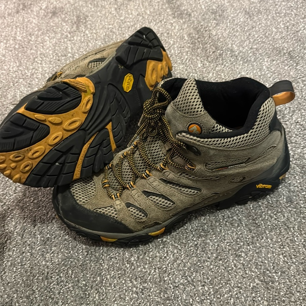 Merrell boots size 11.5